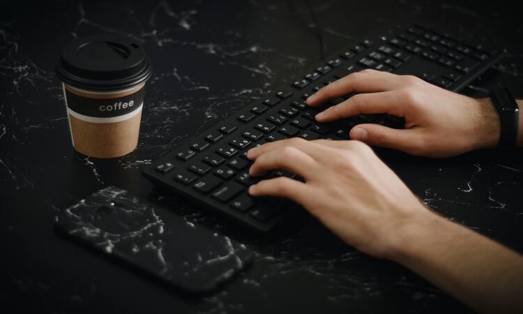 Best Keyboards for Carpal Tunnel Syndrome